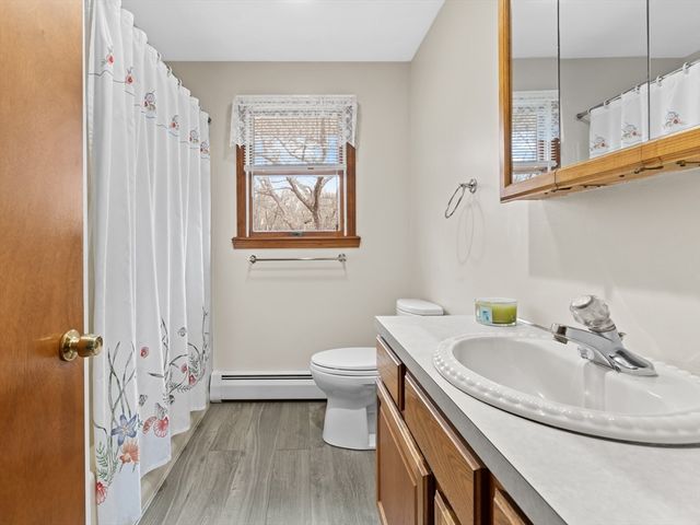 377 Read St, Seekonk, MA 02771