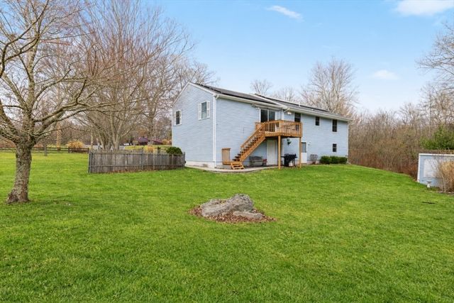 377 Read St, Seekonk, MA 02771