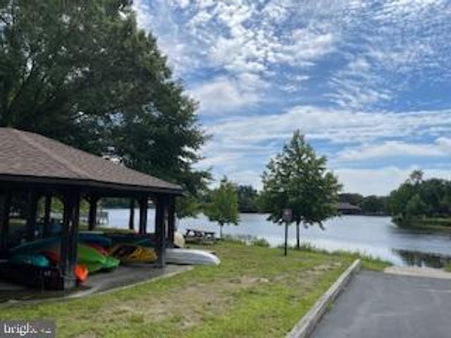 8 CHELMSFORD COURT, Marlton, NJ 08053