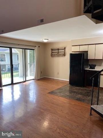 8 CHELMSFORD COURT, Marlton, NJ 08053