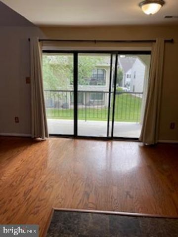 8 CHELMSFORD COURT, Marlton, NJ 08053