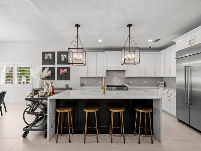 138 175TH AVENUE E, Redington Shores, FL 33708