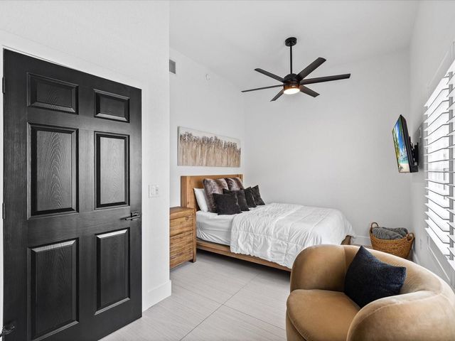 138 175TH AVENUE E, Redington Shores, FL 33708