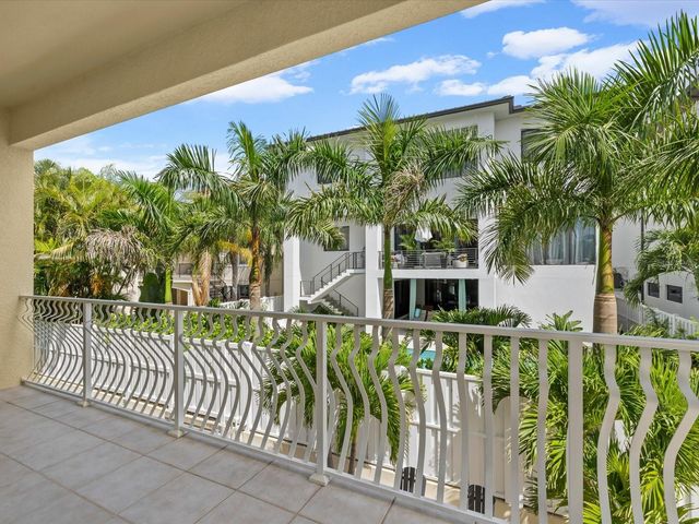 138 175TH AVENUE E, Redington Shores, FL 33708
