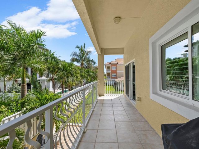 138 175TH AVENUE E, Redington Shores, FL 33708