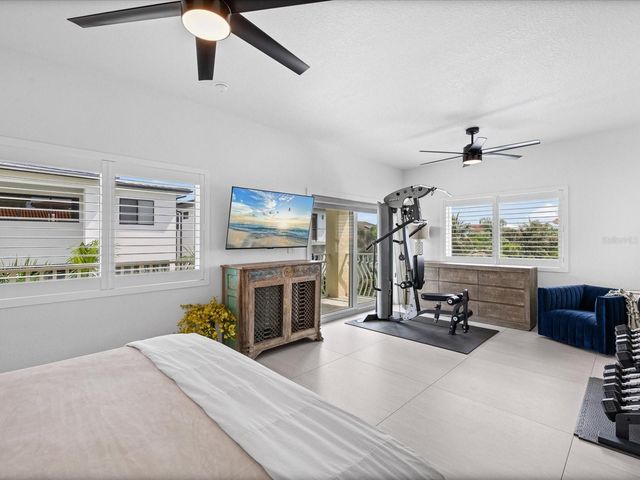 138 175TH AVENUE E, Redington Shores, FL 33708