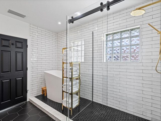 138 175TH AVENUE E, Redington Shores, FL 33708