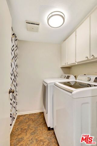 1900 Vine Street 103, Los Angeles, CA 90068