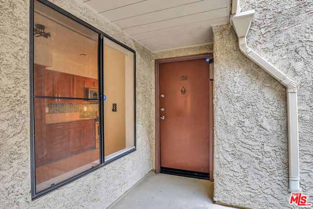 1900 Vine Street 103, Los Angeles, CA 90068