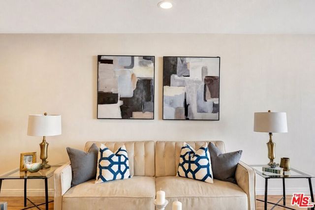 1900 Vine Street 103, Los Angeles, CA 90068
