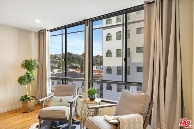 1900 Vine Street 103, Los Angeles, CA 90068