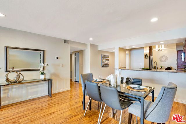 1900 Vine Street 103, Los Angeles, CA 90068