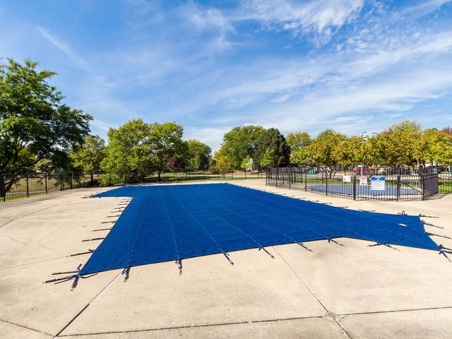 153 E Fabish Drive 153, Buffalo Grove, IL 60089