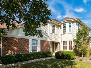 153 E Fabish Drive 153, Buffalo Grove, IL 60089
