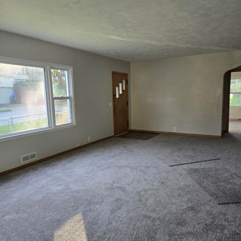 808 MADISON Avenue, Council Bluffs, IA 51503