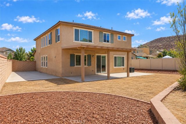 30545 Falcon Nest, Menifee, CA 92584