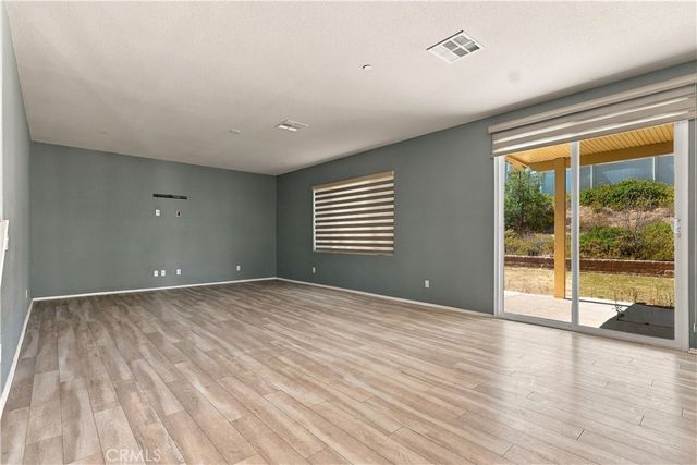 30545 Falcon Nest, Menifee, CA 92584