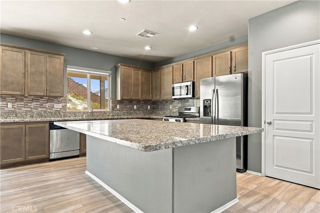 30545 Falcon Nest, Menifee, CA 92584