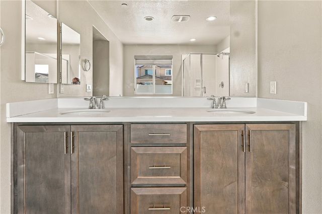 30545 Falcon Nest, Menifee, CA 92584