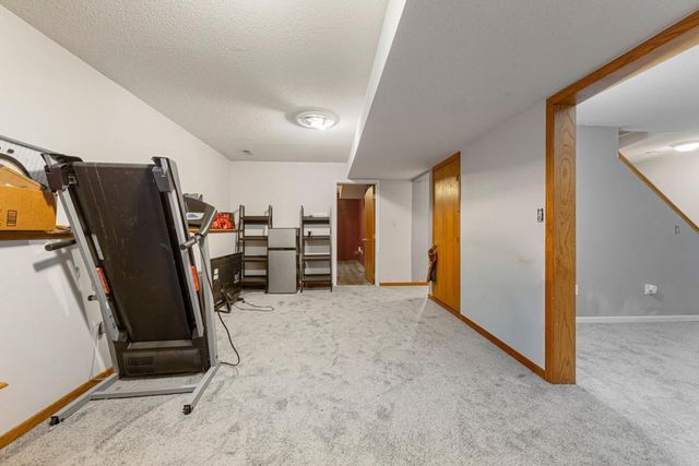 4406 Newcastle Lane NW, Rochester, MN 55901