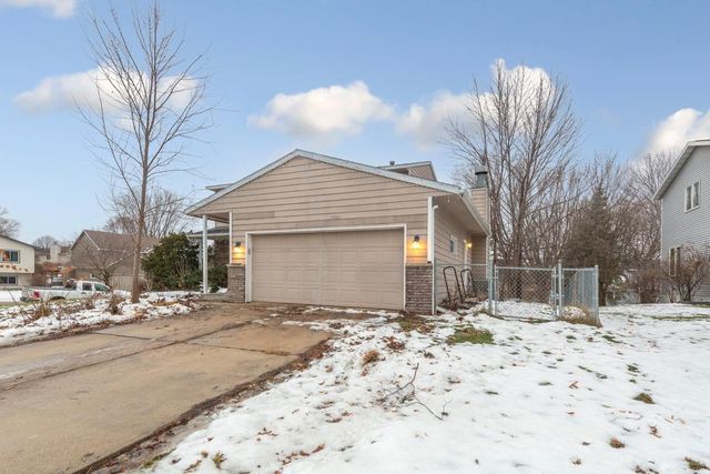 4406 Newcastle Lane NW, Rochester, MN 55901