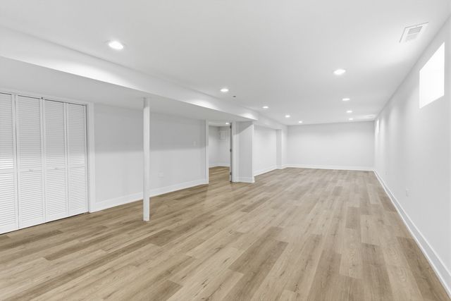 8820 S Ridgeland Avenue, Chicago, IL 60617