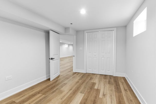 8820 S Ridgeland Avenue, Chicago, IL 60617
