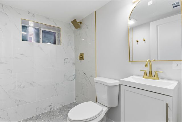 8820 S Ridgeland Avenue, Chicago, IL 60617