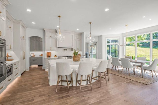 285 North Shore Drive, Minnetrista, MN 55364