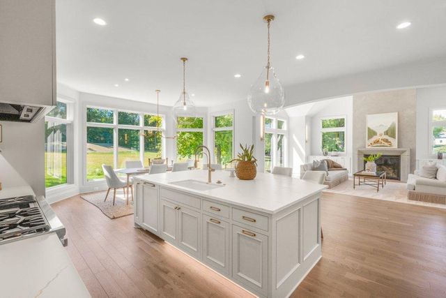 285 North Shore Drive, Minnetrista, MN 55364