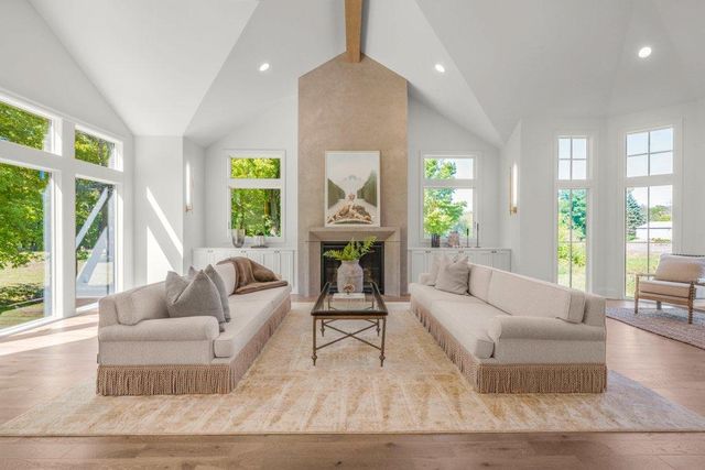 285 North Shore Drive, Minnetrista, MN 55364