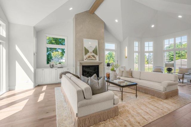 285 North Shore Drive, Minnetrista, MN 55364