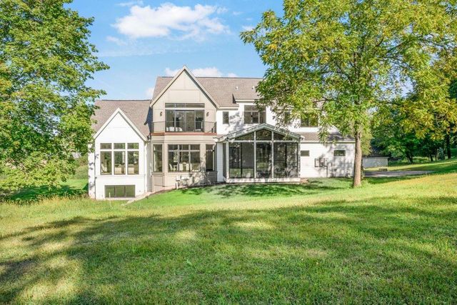 285 North Shore Drive, Minnetrista, MN 55364
