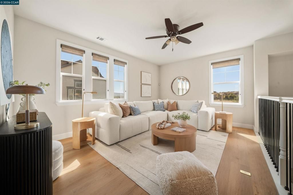 Image 11 of property listing at 4316 Sunset View Dr, Dublin, CA 94568