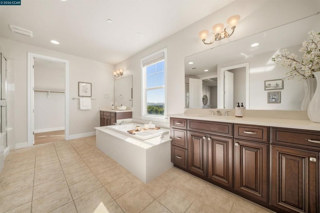 Image 14 of property listing at 4316 Sunset View Dr, Dublin, CA 94568