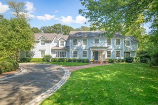 11 Old Oak Road, Darien, CT 06820