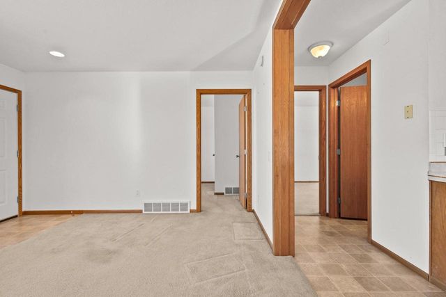 3286 COUNTY ROAD E, Omro, WI 54963