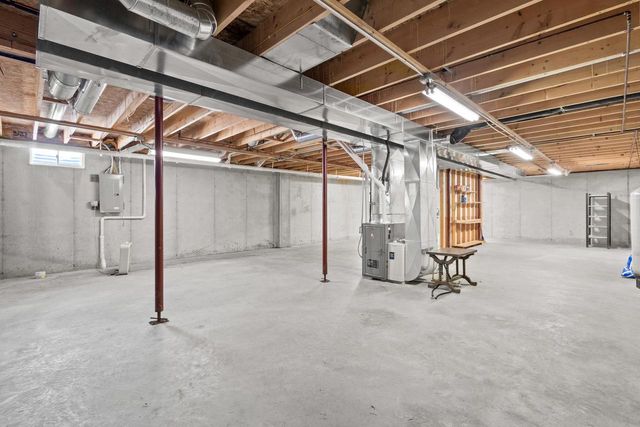 3286 COUNTY ROAD E, Omro, WI 54963