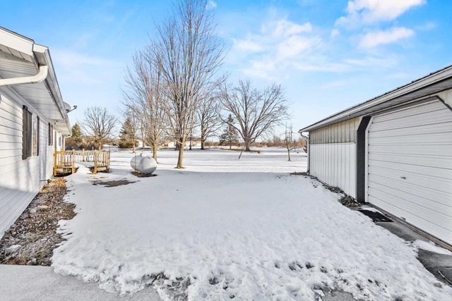 3286 COUNTY ROAD E, Omro, WI 54963