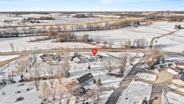 3286 COUNTY ROAD E, Omro, WI 54963