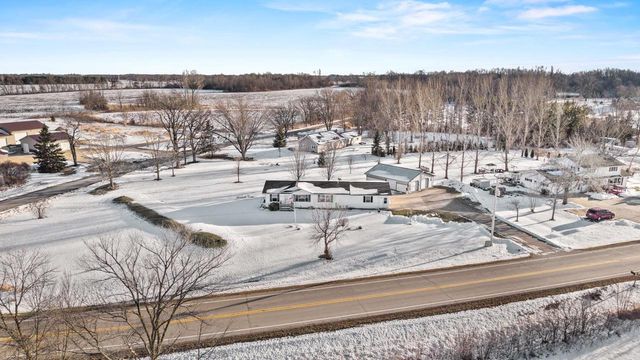 3286 COUNTY ROAD E, Omro, WI 54963