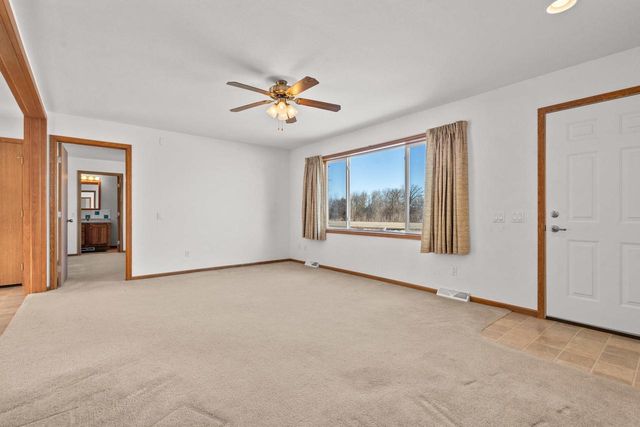 3286 COUNTY ROAD E, Omro, WI 54963