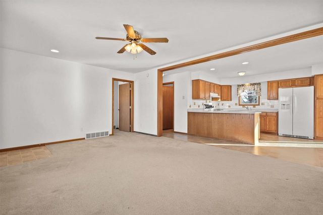 3286 COUNTY ROAD E, Omro, WI 54963