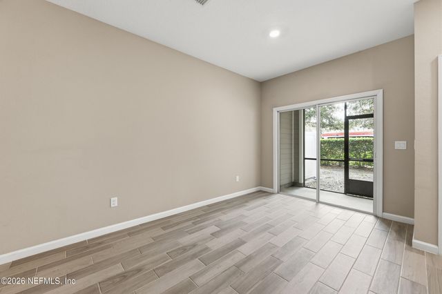 2552 SANDY DUNE Drive, Jacksonville, FL 32233