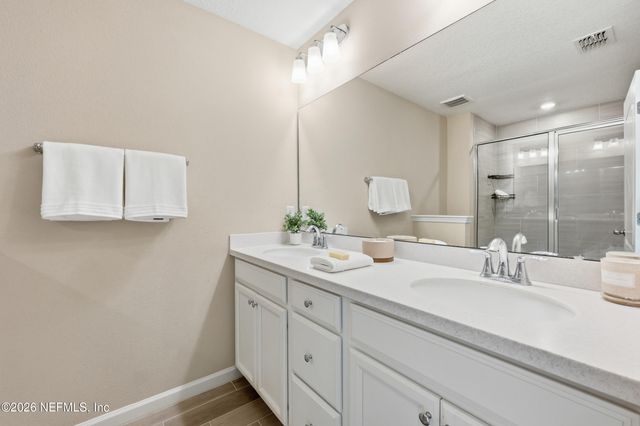 2552 SANDY DUNE Drive, Jacksonville, FL 32233