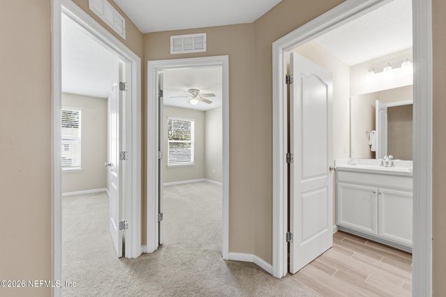 2552 SANDY DUNE Drive, Jacksonville, FL 32233