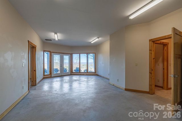 2262 Grandview Peaks Drive, Nebo, NC 28761