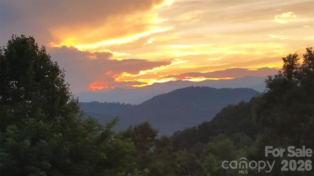 2262 Grandview Peaks Drive, Nebo, NC 28761