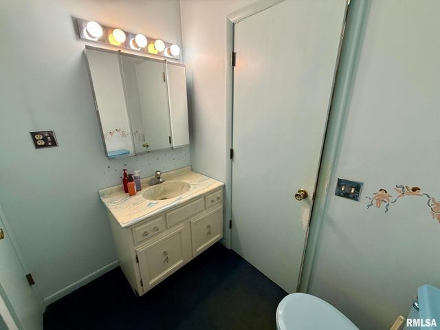 2452 S 5TH Street, Springfield, IL 62703