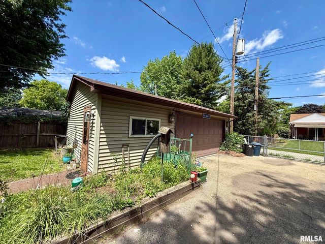 2452 S 5TH Street, Springfield, IL 62703